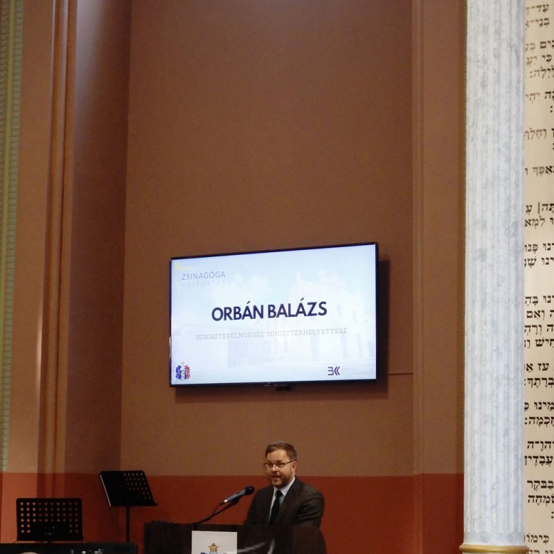 Átadták a felújított zsinagógát 39